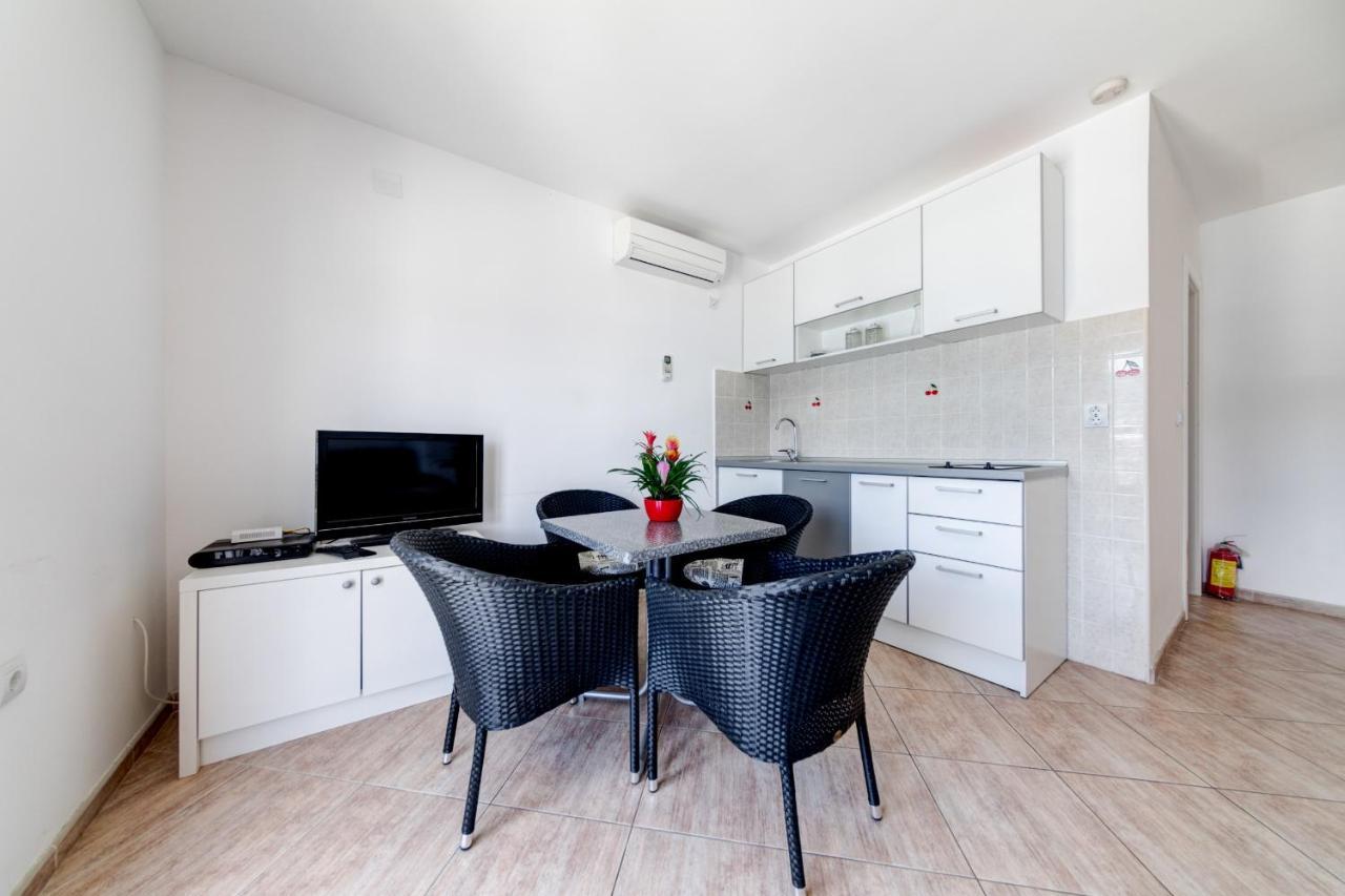 Apartments Tamaris 蒂瓦特 外观 照片